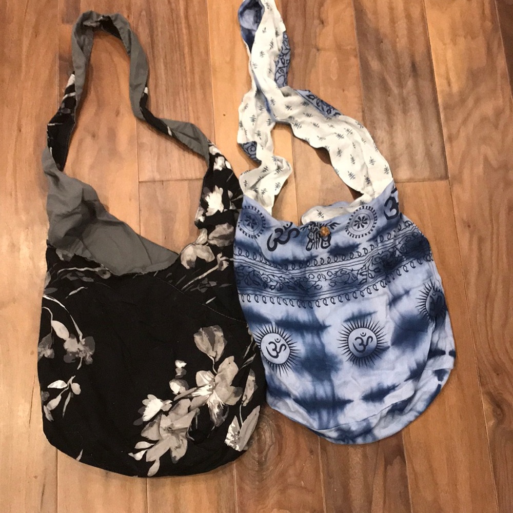 (2) hobo bags